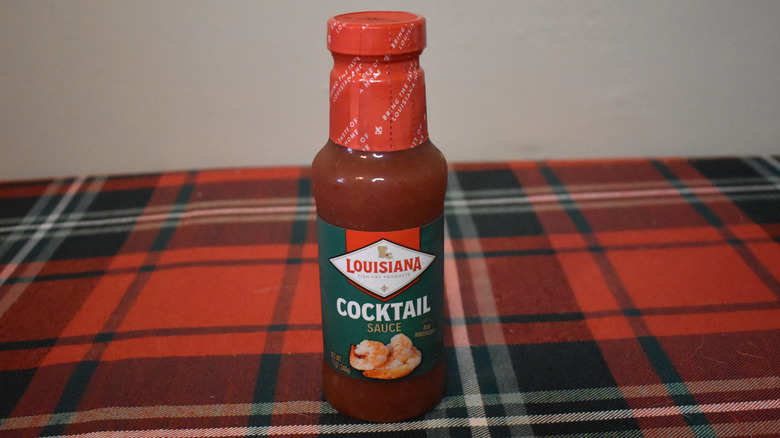 Louisiana cocktail sauce with red lid and green label