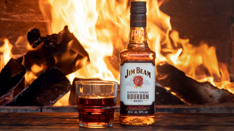 Bottle and glass of Jim Beam