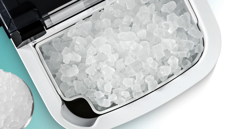 Nugget ice from Euhomy ice maker