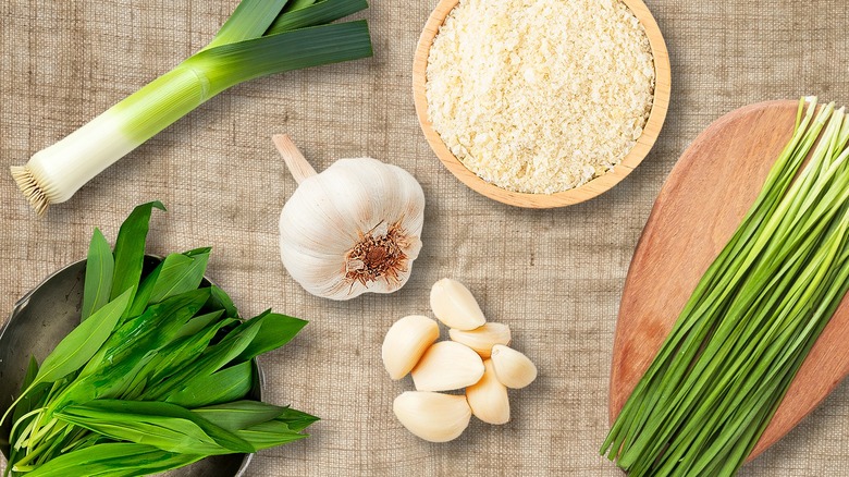 garlic, ramps, leeks, chives