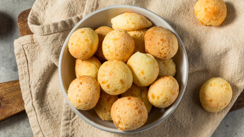 Pao de queijo bread