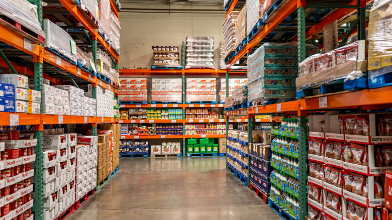A food aisle at Costco