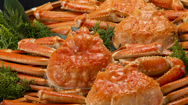 Boiled king crabs on display