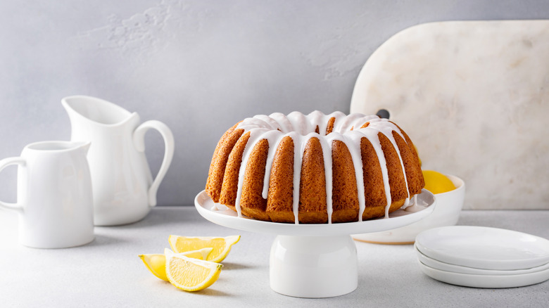 Pound cake on a cake stand