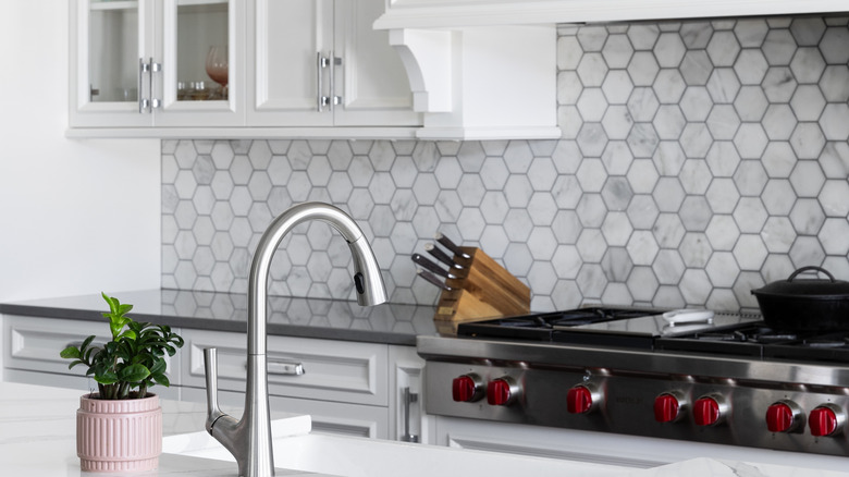 Tile backsplash in kitchen