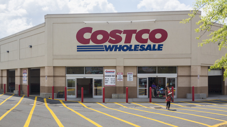 Costco Storefront