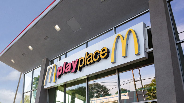 McDonald's PlayPlace exterior sign