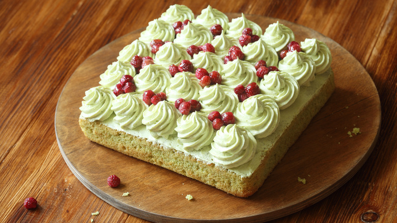 An elegant Watergate cake with berries