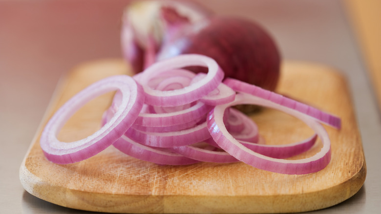 Red onion cut into rings