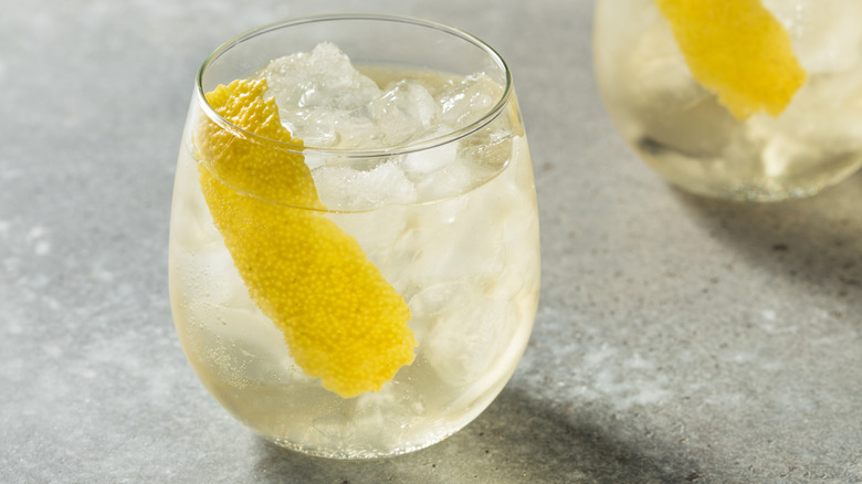 White wine spritz