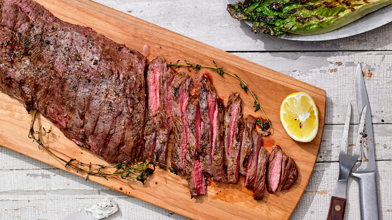 sliced cooked skirt steak