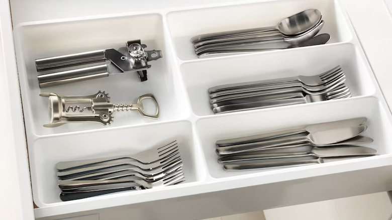 Flatware cutlery organizer