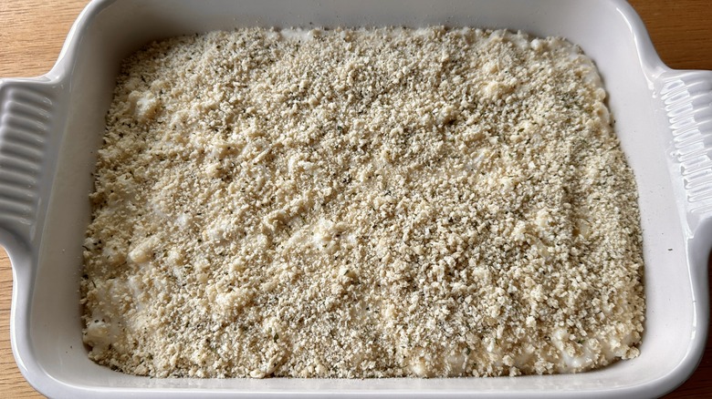 macaroni and cheese in pan