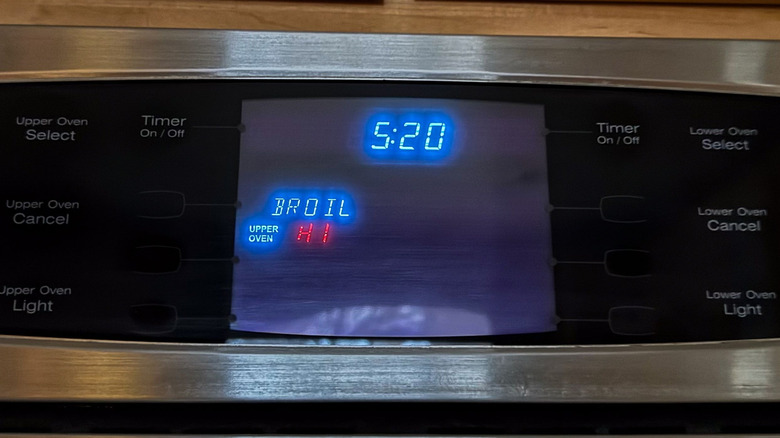 Oven set to broil