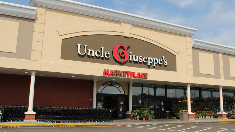 The exterior of an Uncle Giuseppe's Marketplace.