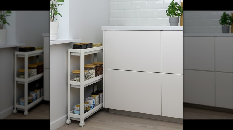 Slim rolling kitchen cart